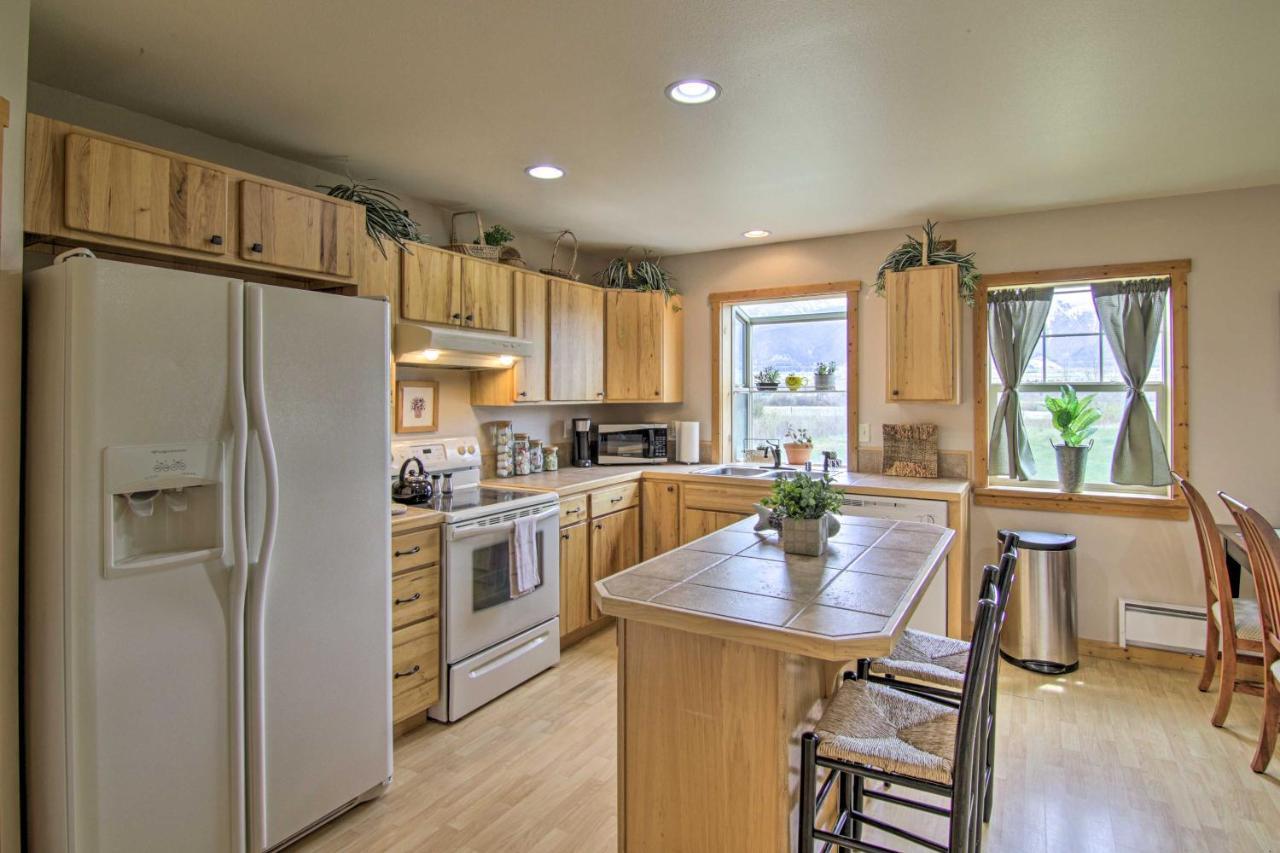 Airy Emigrant Townhome With Sweeping Mtn Views! Exterior foto